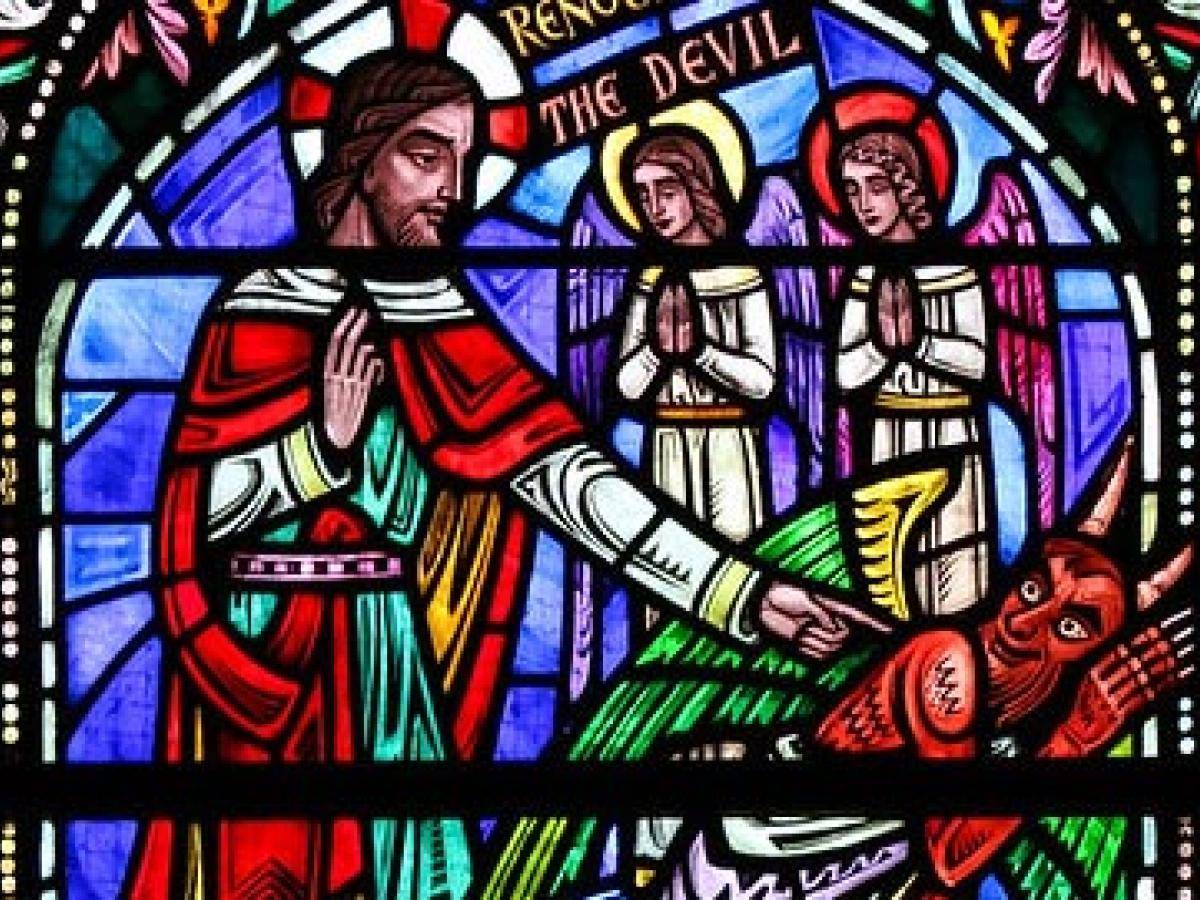 jesus_und_satan_stained_glass_detail_from_the_national_cathedral_in_washington_dc