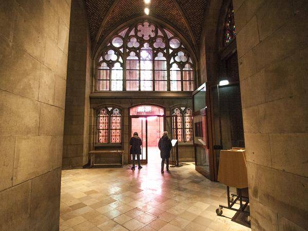 Die Skulptur „crowning“  kommt nicht wieder in den Linzer Marien-Dom