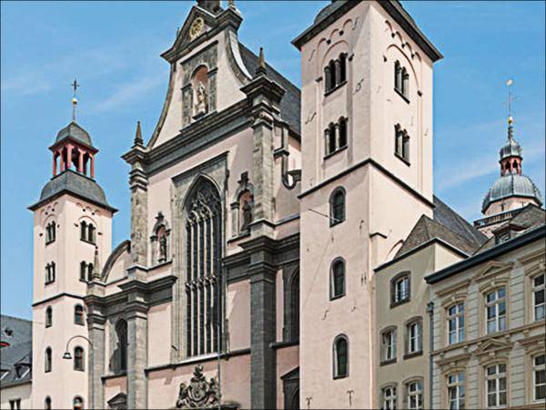 Buchbesprechung zur Kirche St. Mariae Himmelfahrt in Köln