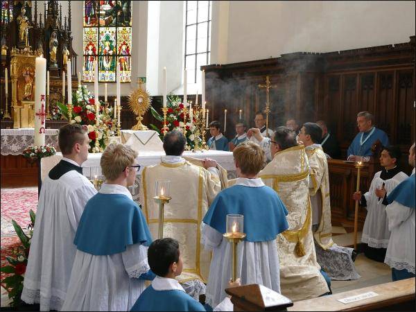 Instituts Christus König und Hoherpriester feiern das 30-jährige Bestehen in Deutschland